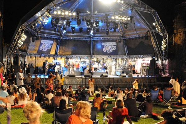 jazz event featuring pianos