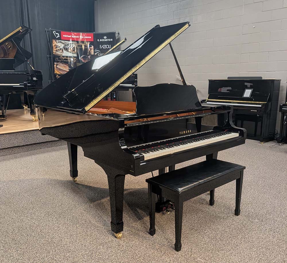 Featured image for “Yamaha C3 (6’1) Grand”